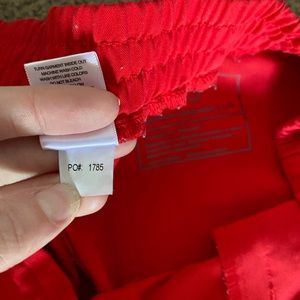 Figs large petite pop red yolas